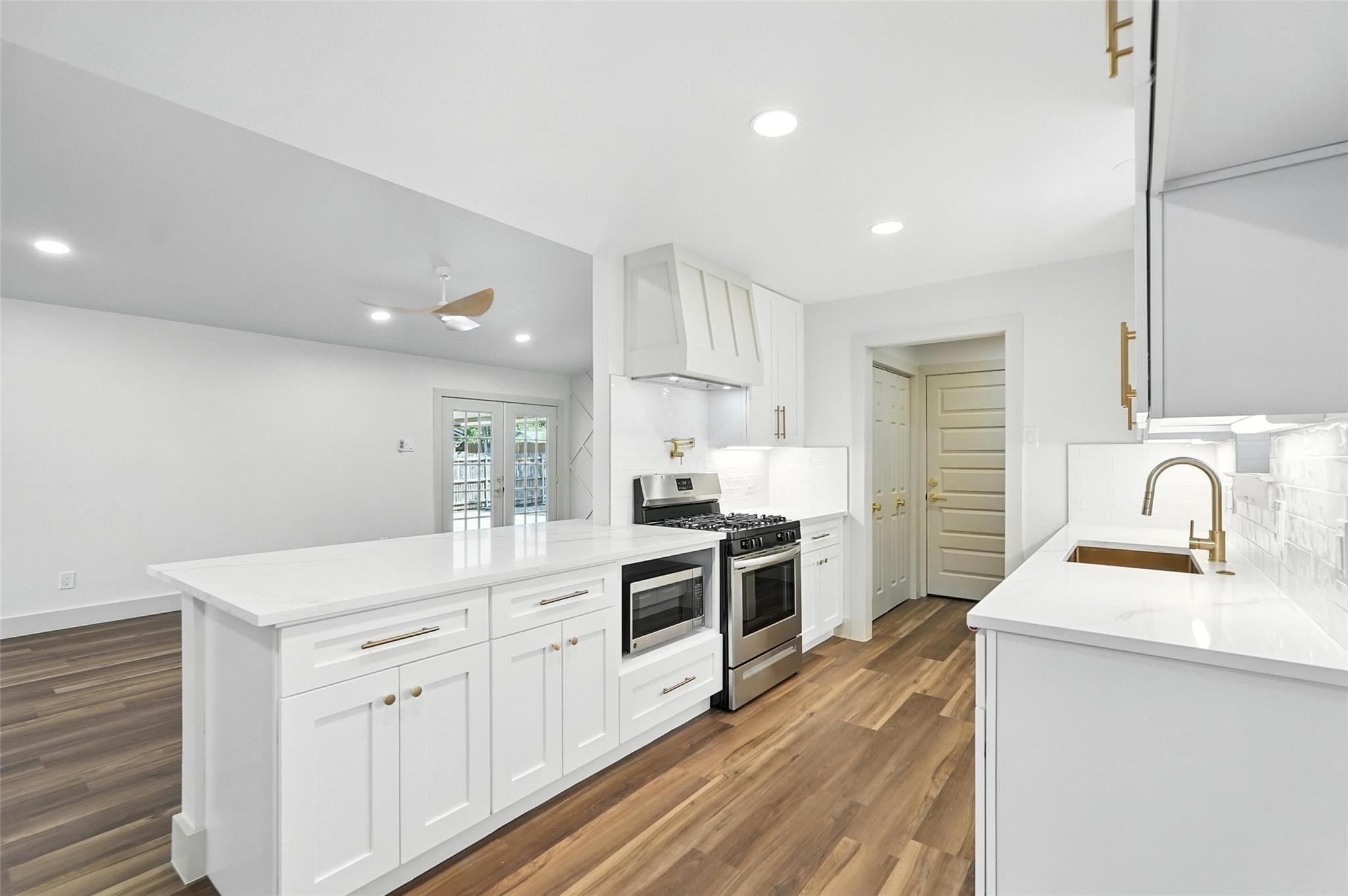 Sweetwood Dr, Dallas, TX 75228