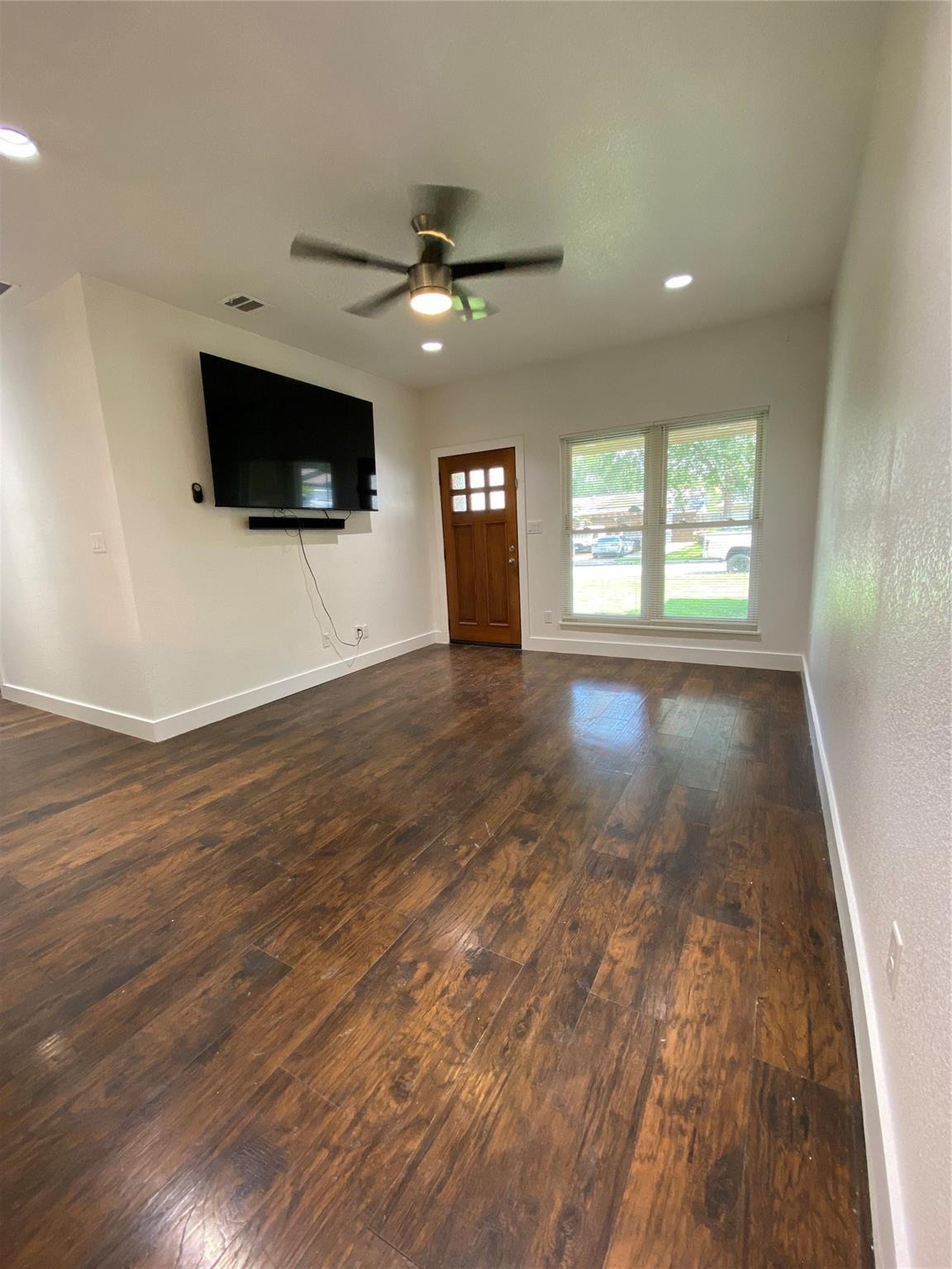 Cober Dr, Grand Prairie, TX 75051
