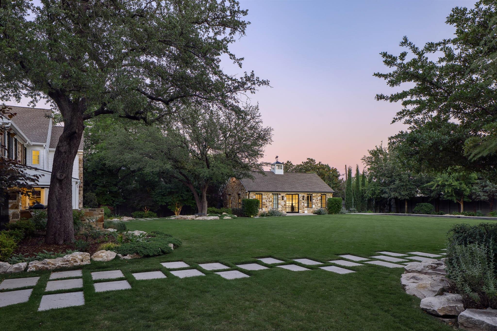 Isabella Ln, Dallas, TX 75229 #1
