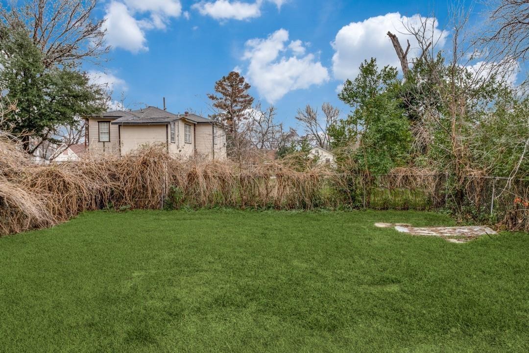 Dathe St, Dallas, TX 75215 #1