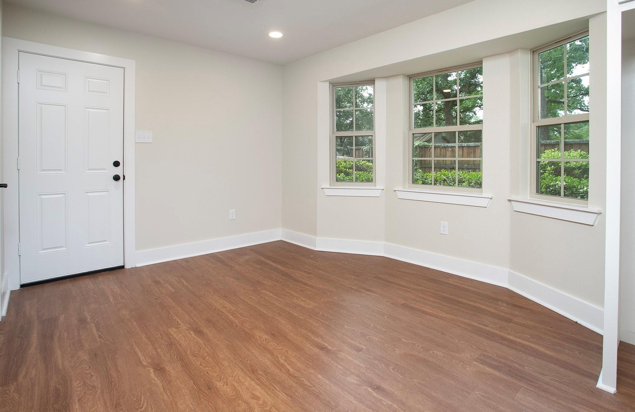 Rockwall Dr, Longview, TX 75604