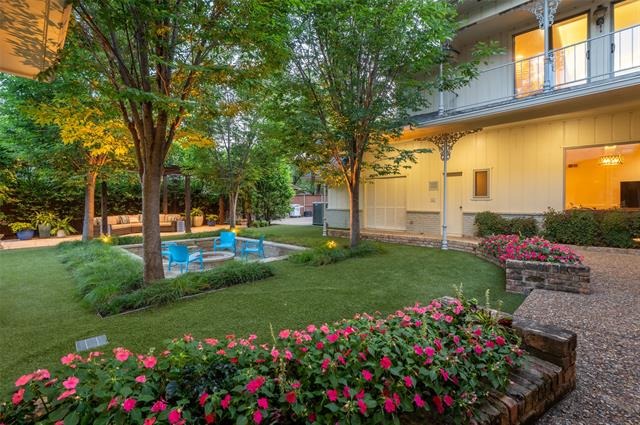Stefani Dr, Dallas, TX 75225