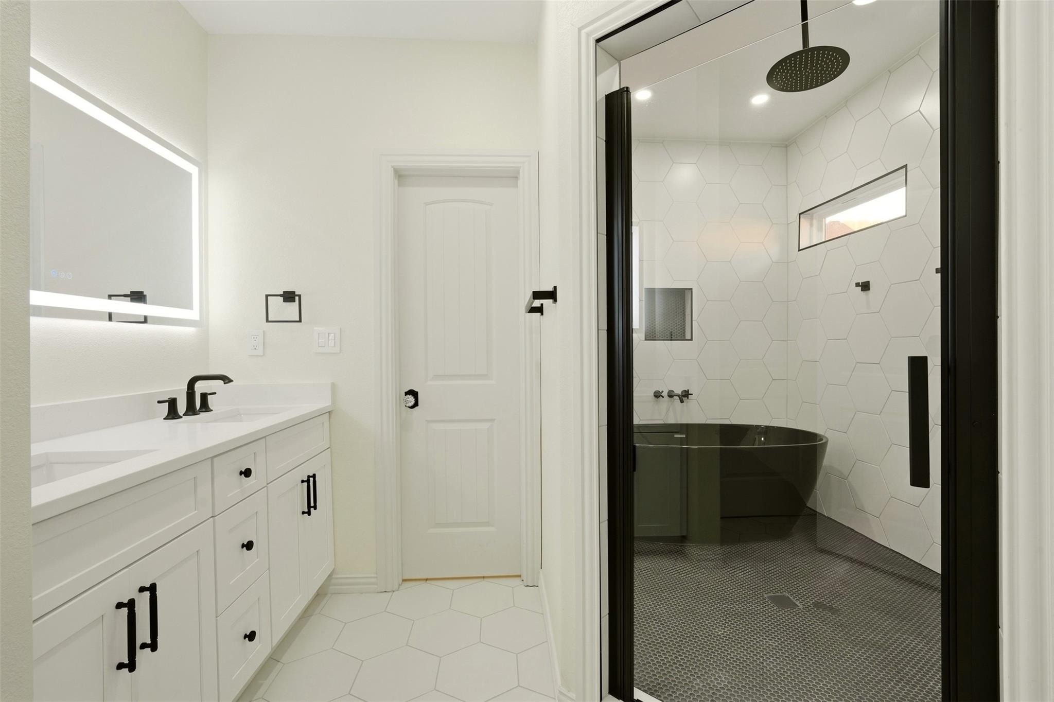 Mark Twain Dr, Dallas, TX 75234