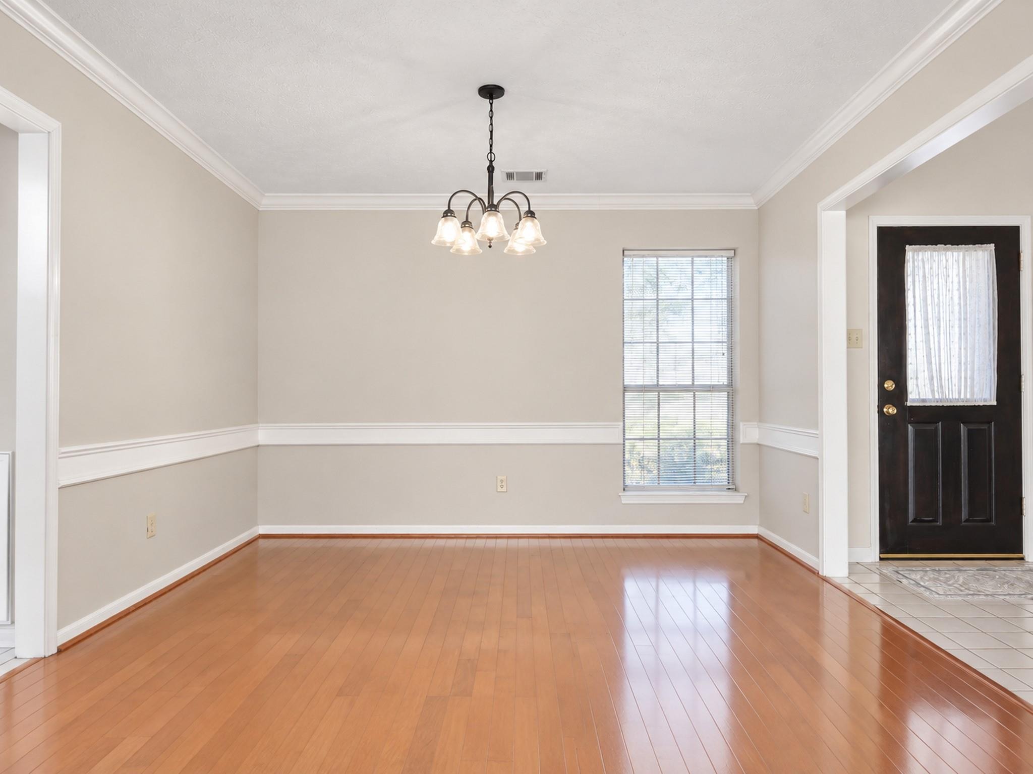 Fulton Dr, Garland, TX 75044