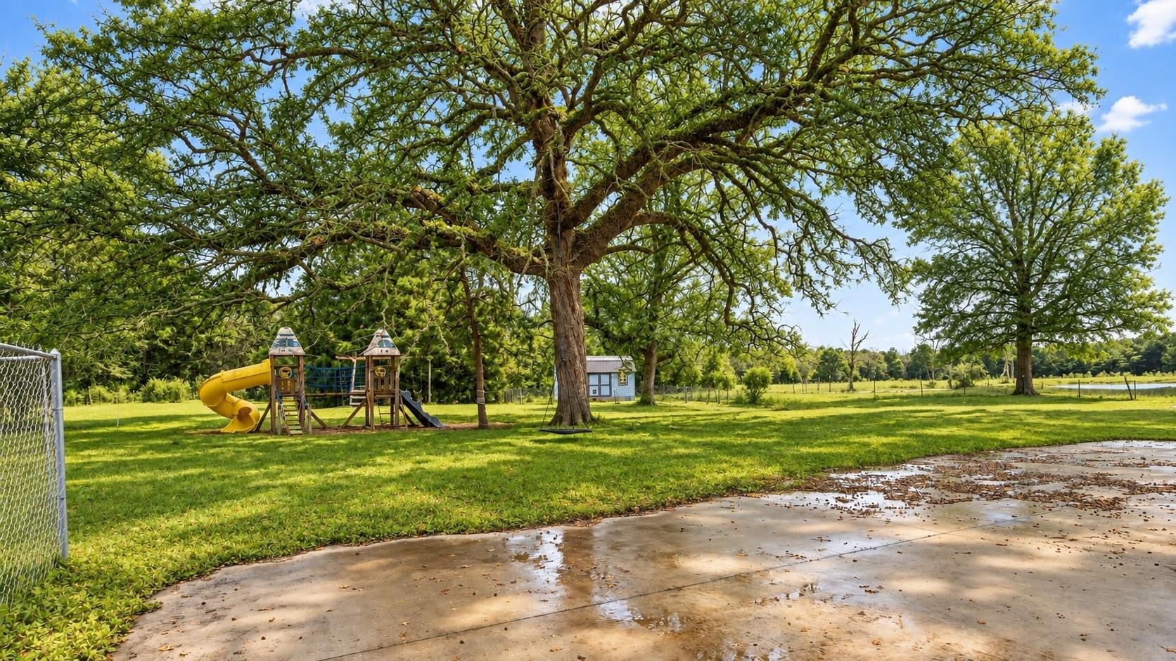 Haggerty Rd, Karnack, TX 75661