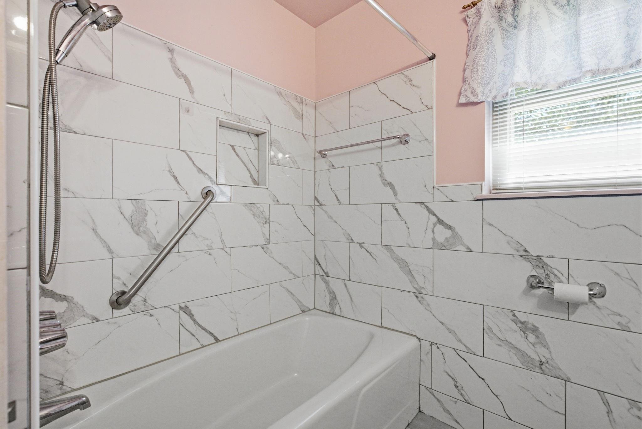Keaton Ave, Tyler, TX 75701