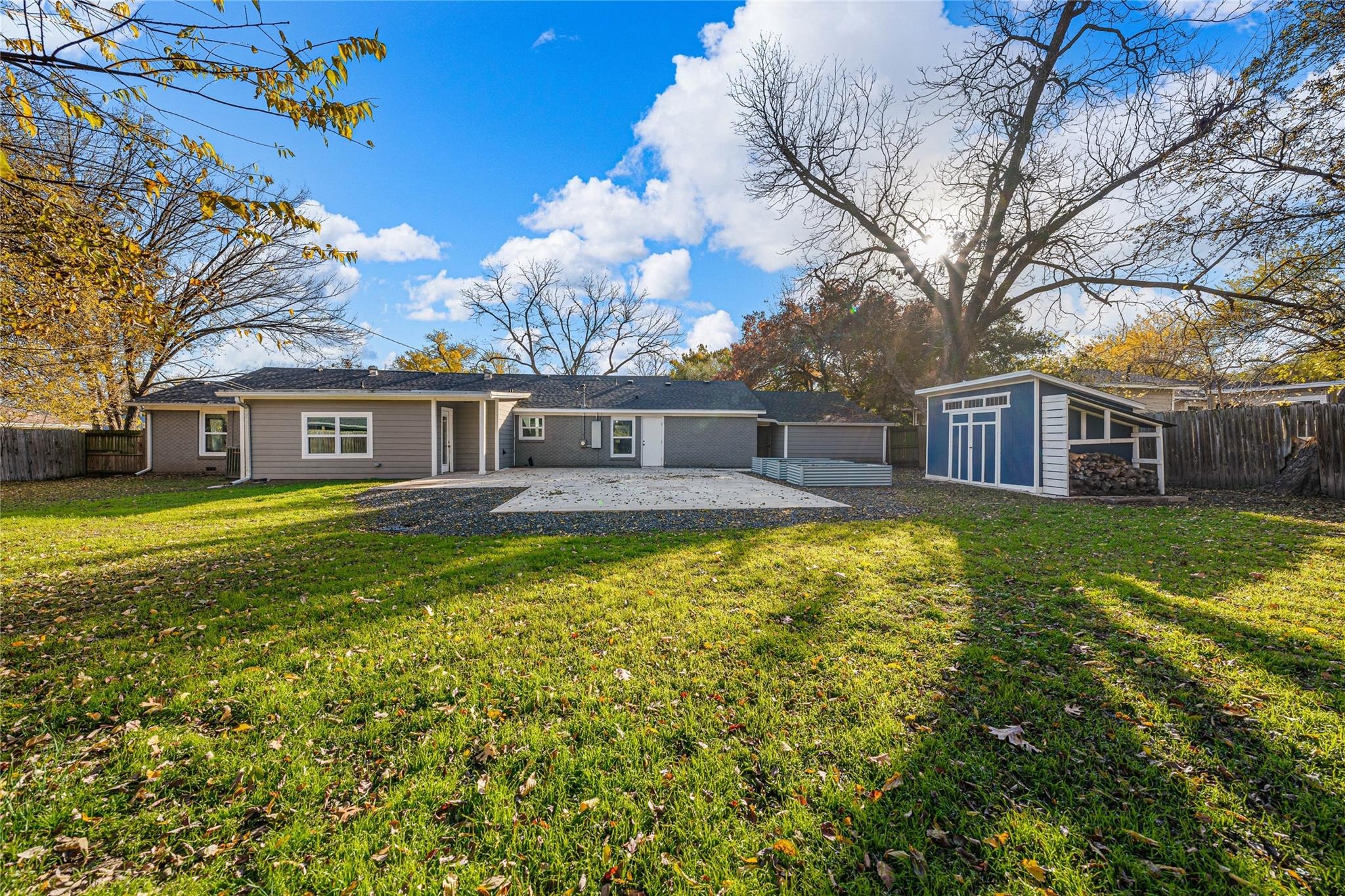 Austin Ave, Waco, TX 76710
