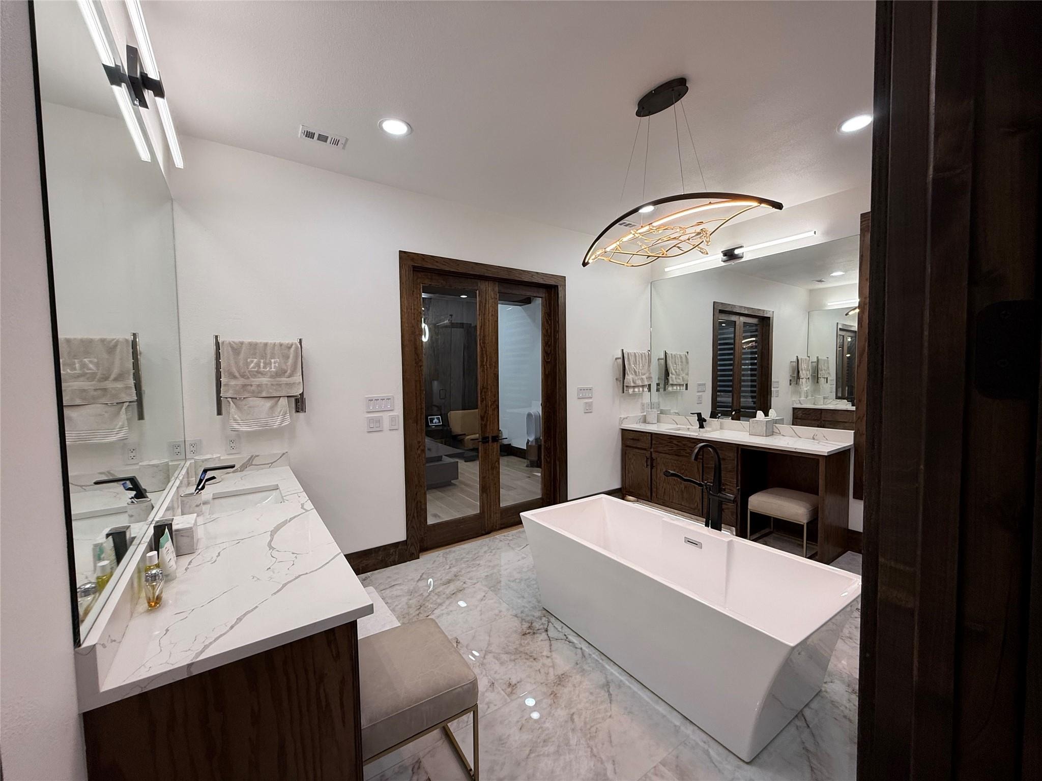 Tuscany Park Dr, Arlington, TX 76016
