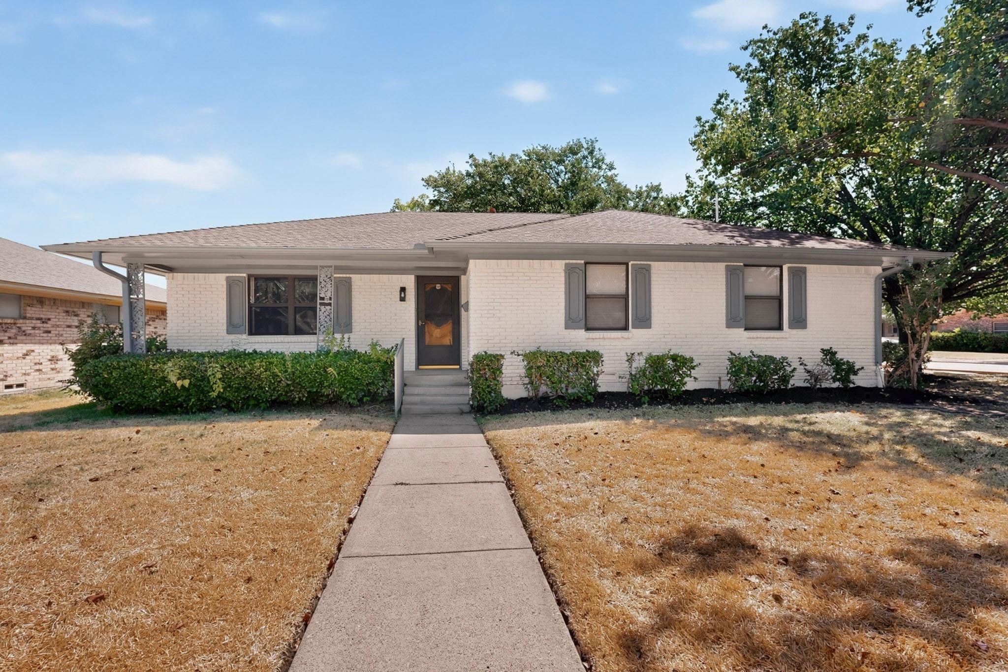Roanoke Dr, Garland, TX 75041