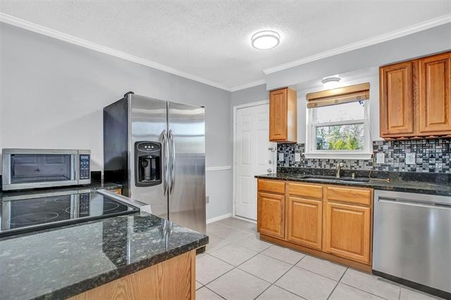 Meadow Park Dr, Dallas, TX 75230