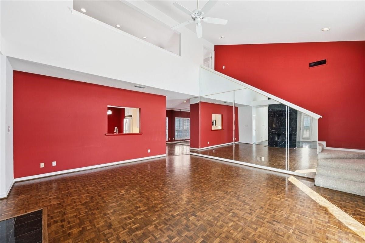 One Main Pl, Benbrook, TX 76126