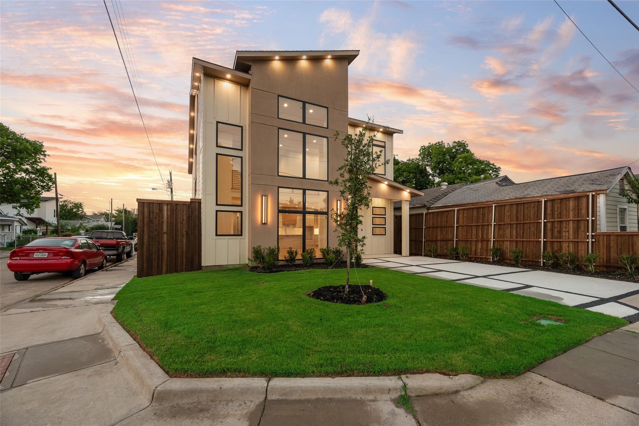 Dennison St, Dallas, TX 75212 #1