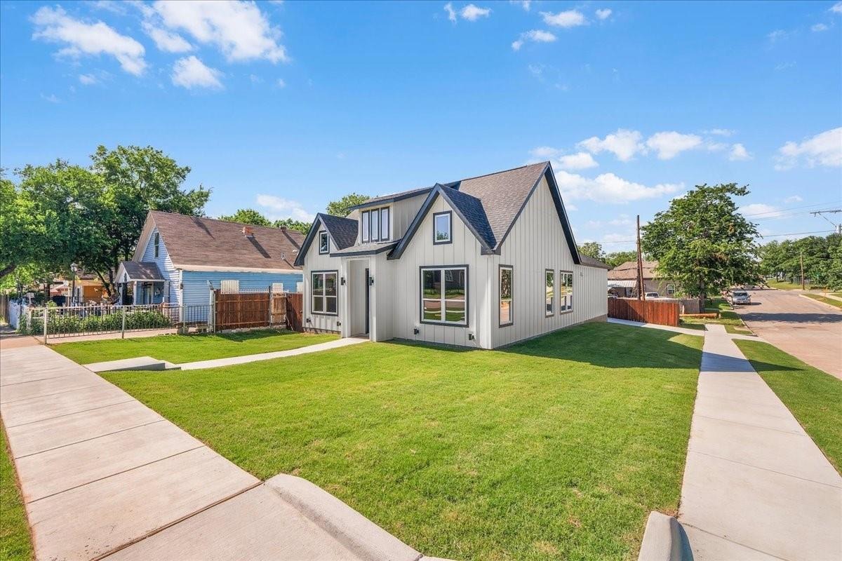 Avenue J , Fort Worth, TX 76105 #1