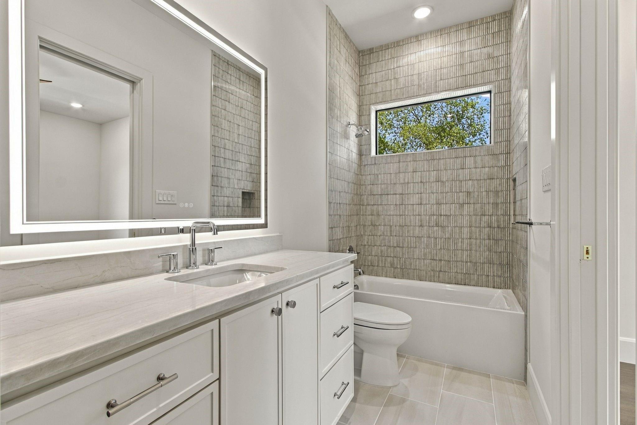 Casa Loma Ave, Dallas, TX 75214