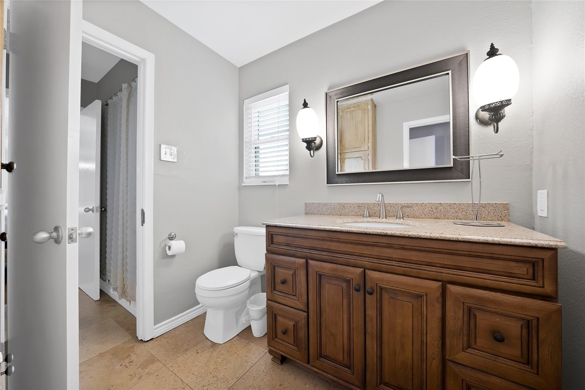 Oak Meadow Dr, Irving, TX 75061