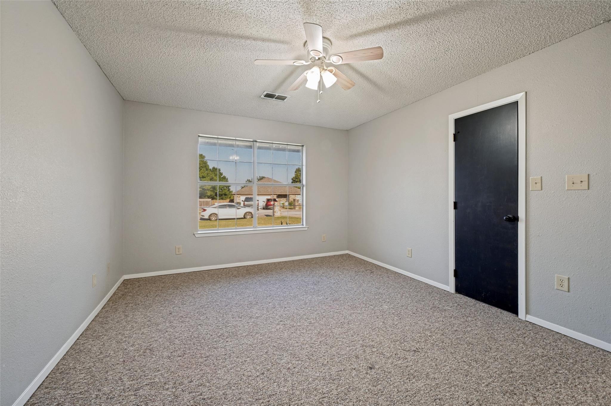 Sara Ct, Collinsville, TX 76233