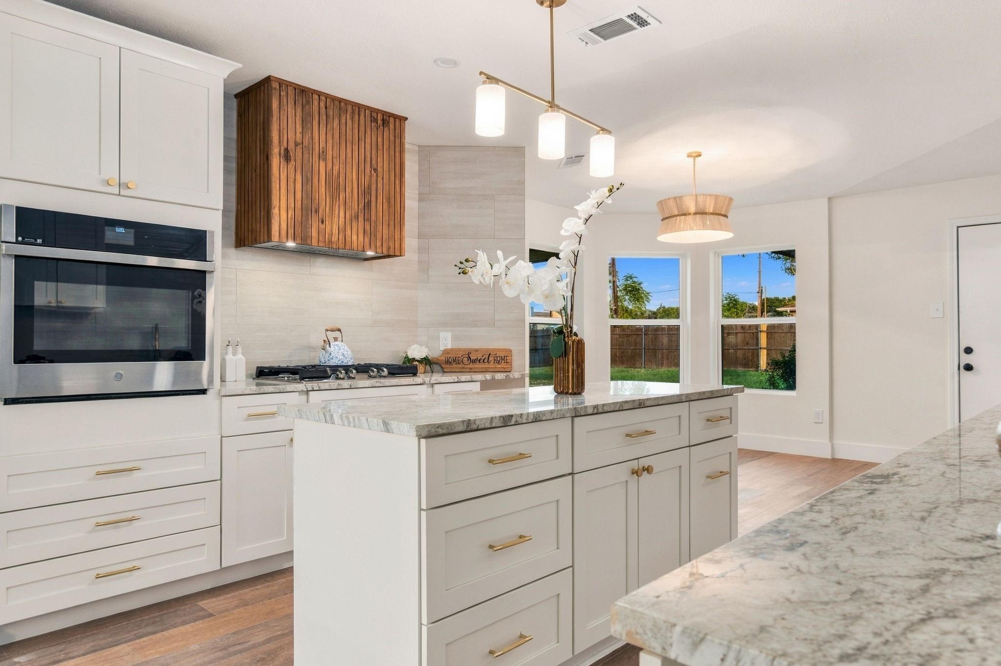 Whispering Hills Dr, Dallas, TX 75243