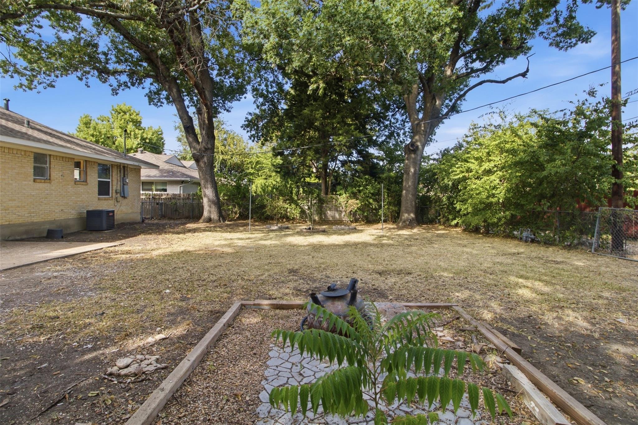Dunaway Dr, Dallas, TX 75228 #1
