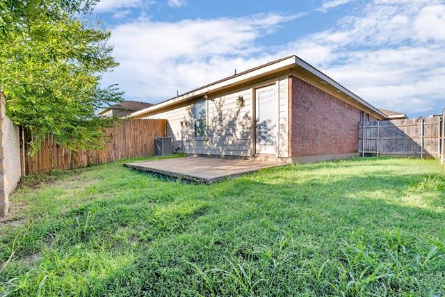Walnut St, Burleson, TX 76028