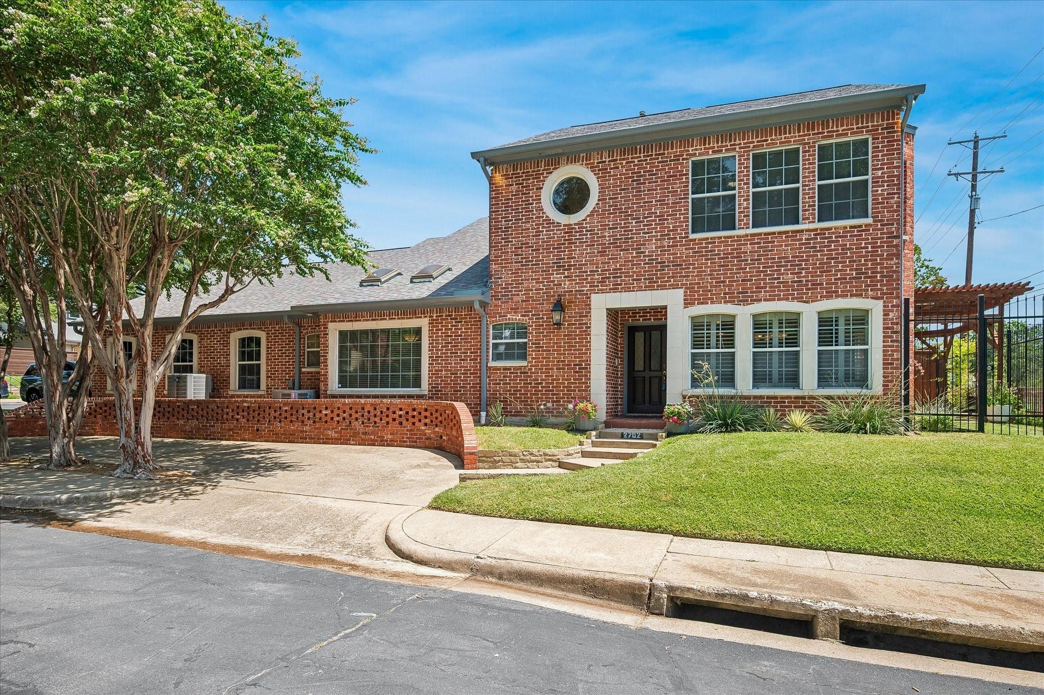 Lawtherwood Ct, Dallas, TX 75214 #1