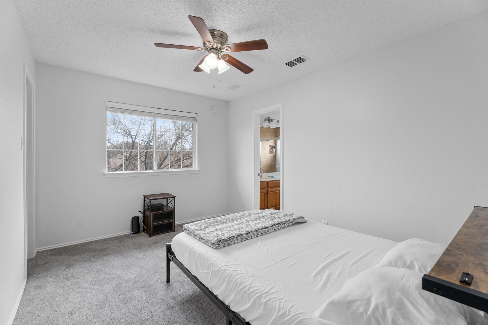 Whispering Cove Cir, Garland, TX 75044
