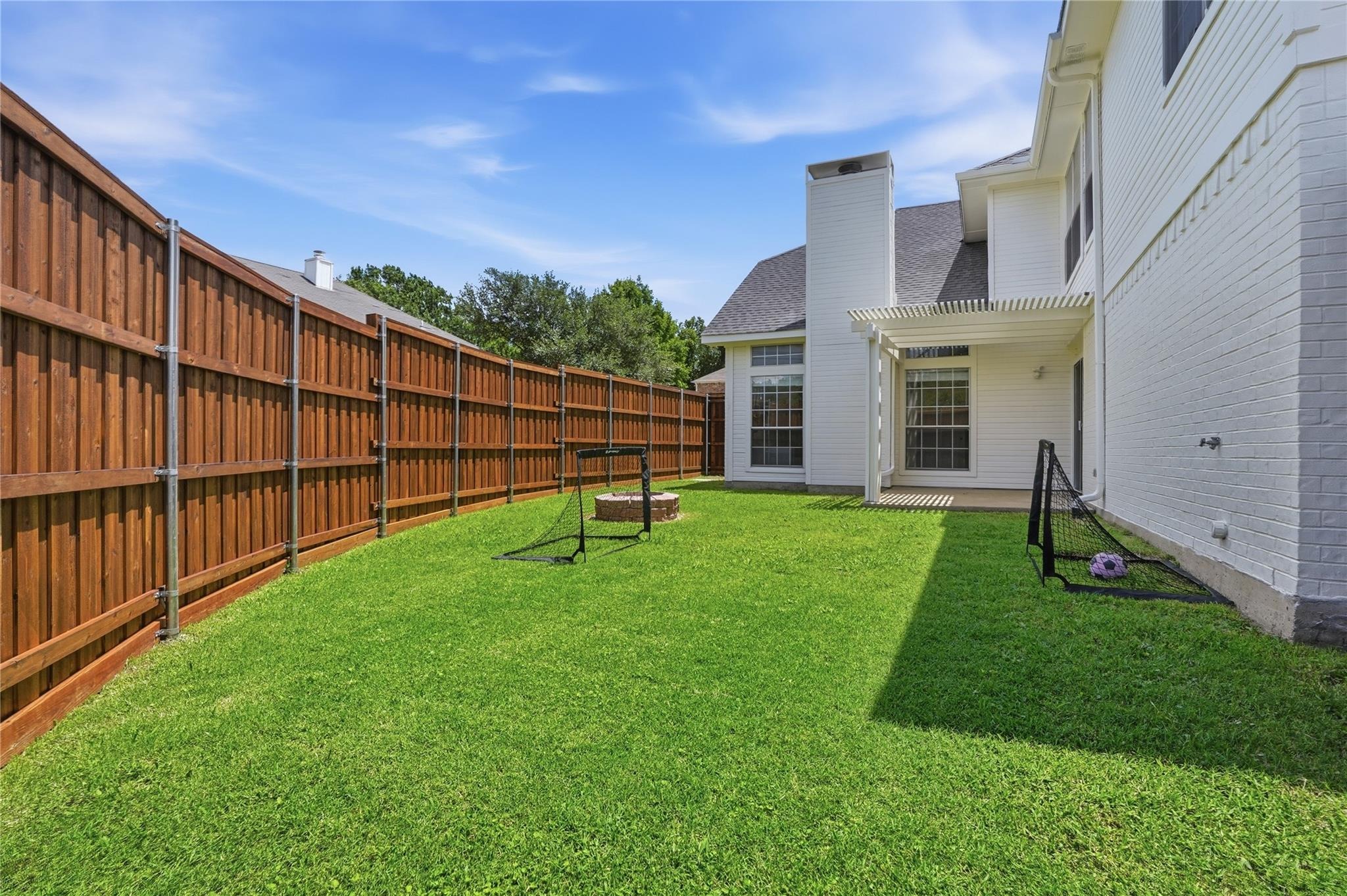 Sutton Dr, Carrollton, TX 75006