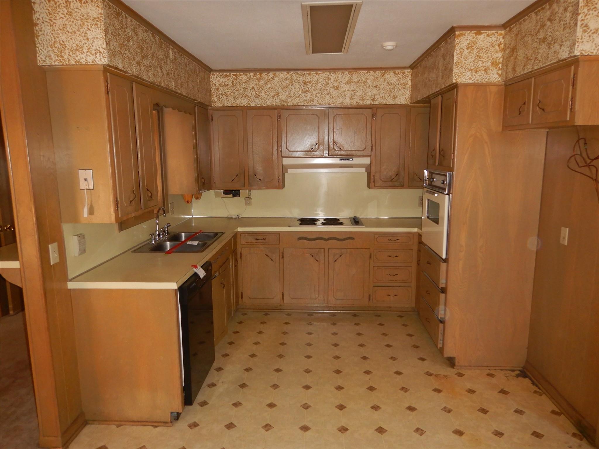 Delores Dr, Shreveport, LA 71118