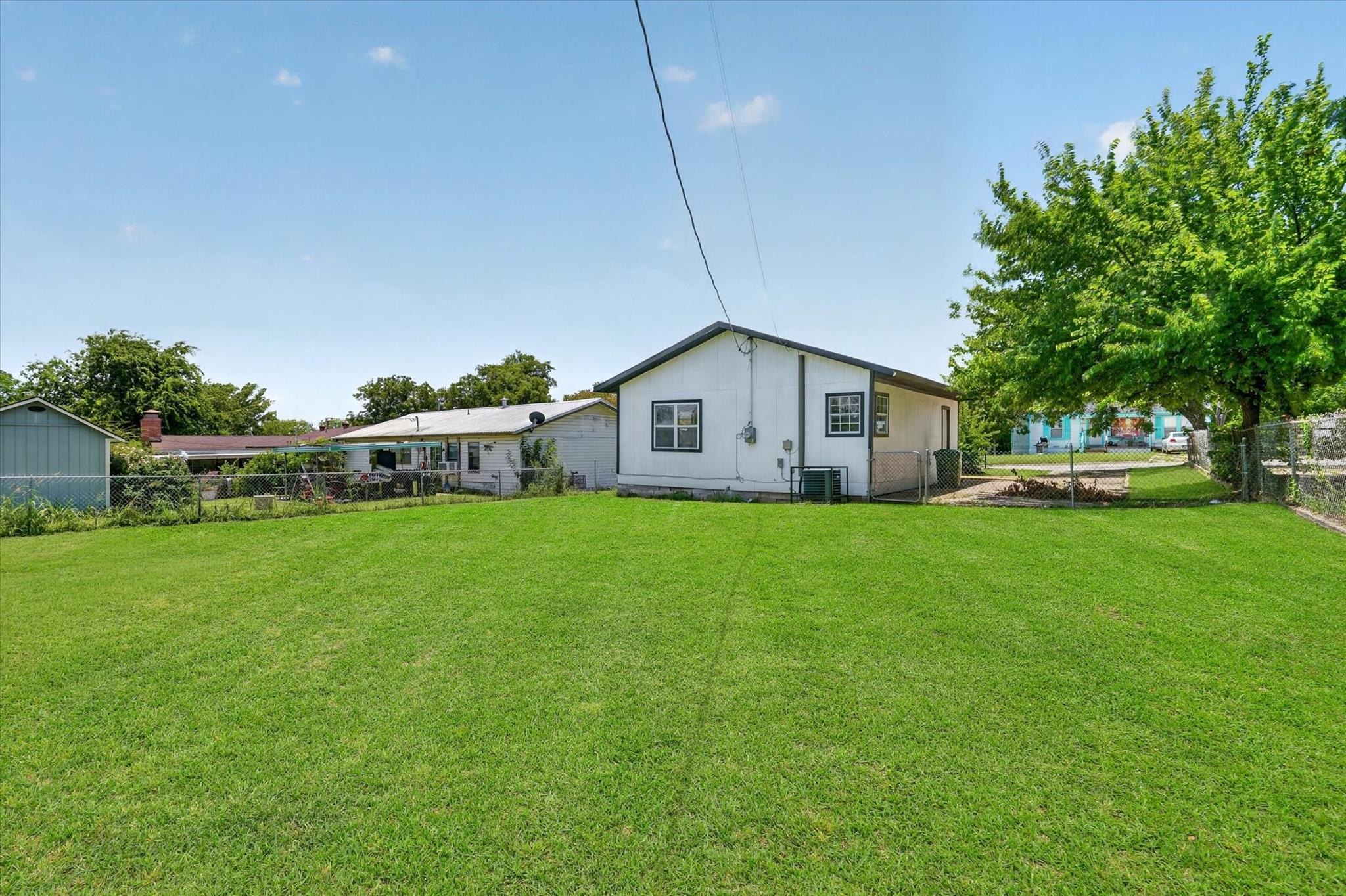21st Ave, Mineral Wells, TX 76067 #1