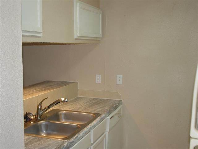 Walnut St, Dallas, TX 75243