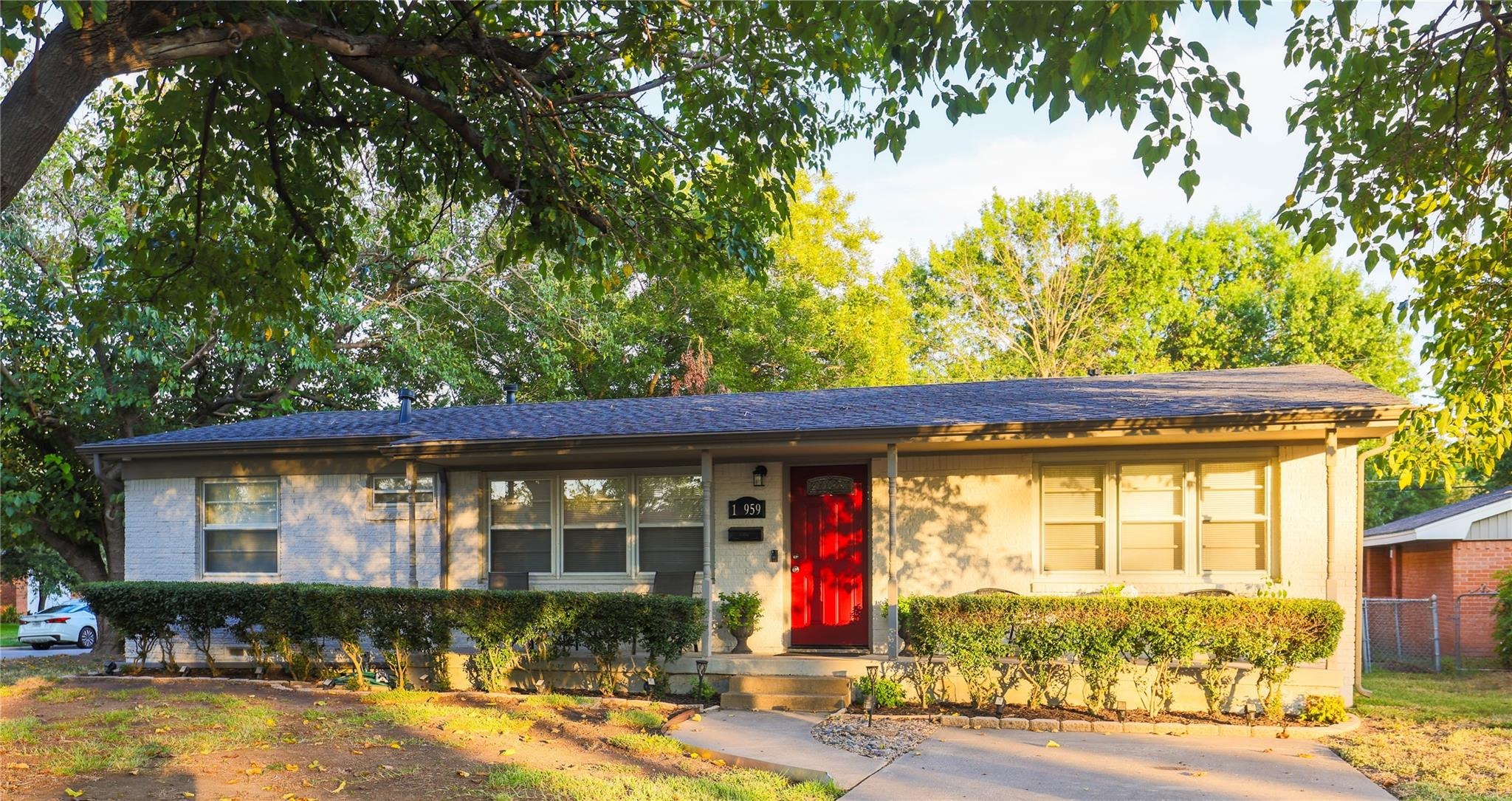 Park Oak Cir, Dallas, TX 75228