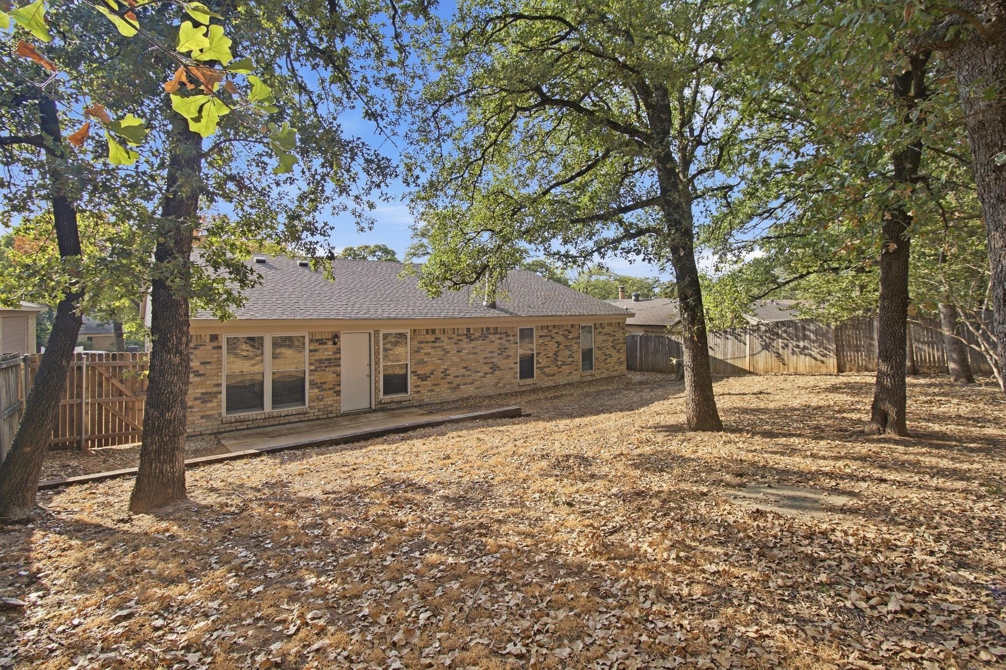 Crestmont Ct, Arlington, TX 76017 #1