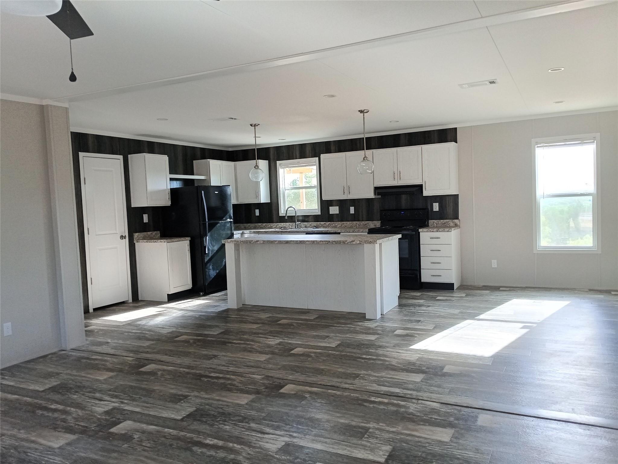 Woodhaven Dr, Springtown, TX 76082