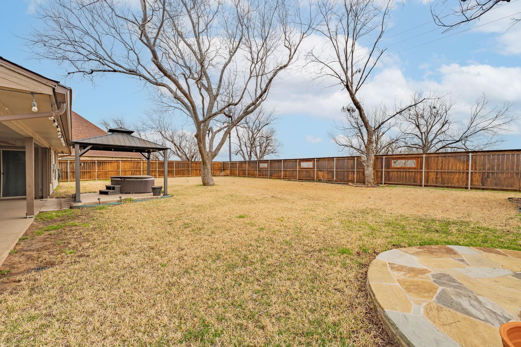 Westover Dr, Granbury, TX 76049