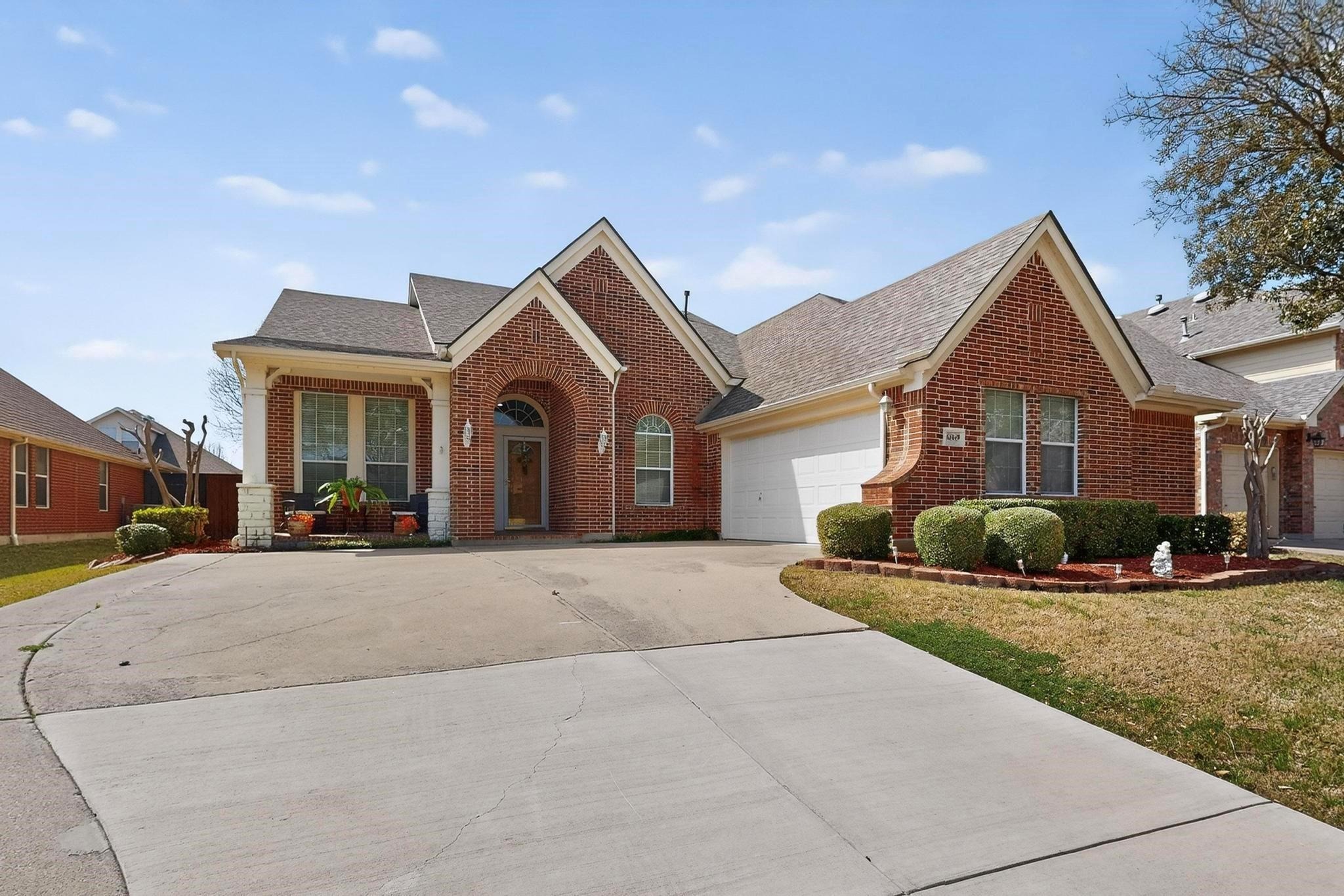 Cape Cod Dr, Grand Prairie, TX 75054