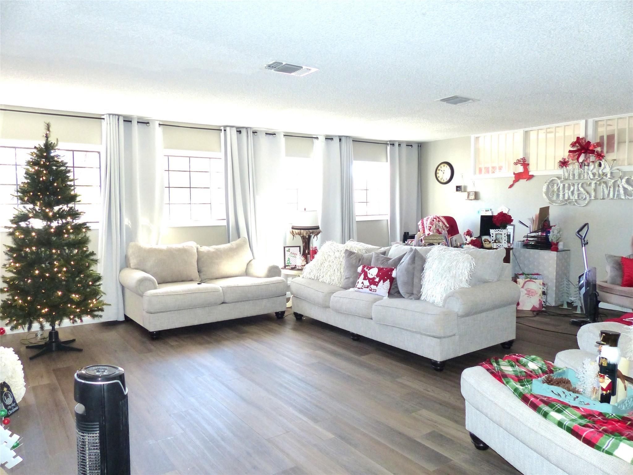 China St, Brady, TX 76825