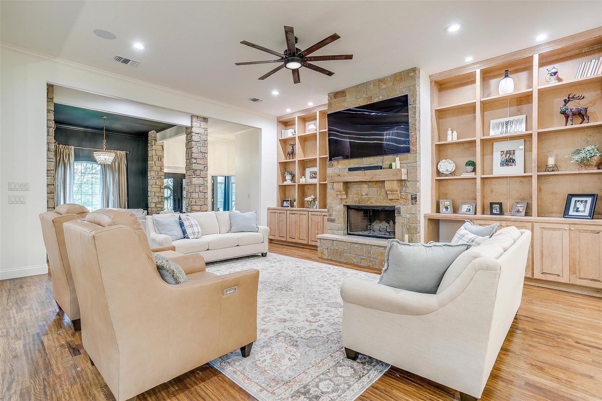 Lantana Ct, Poolville, TX 76487
