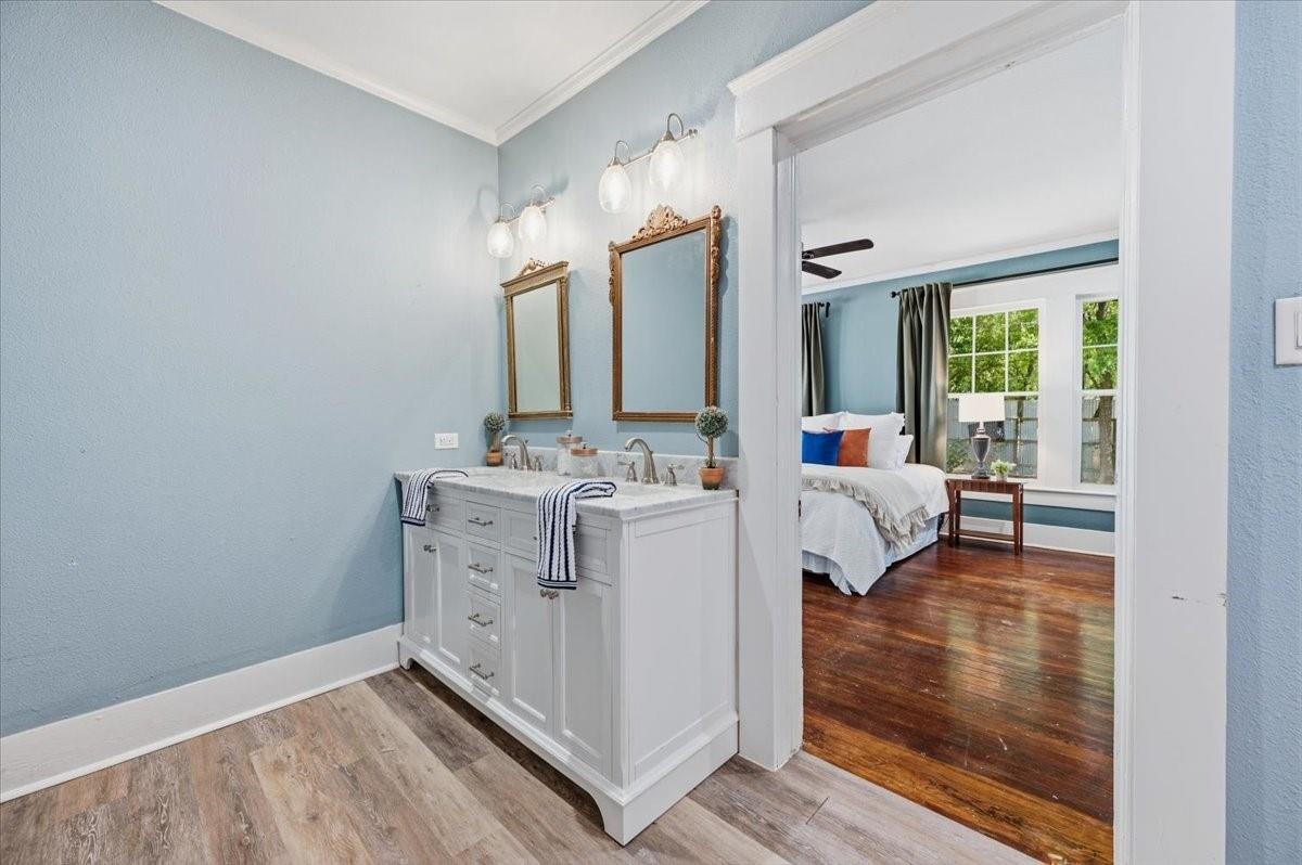 Oldham St, Waxahachie, TX 75165