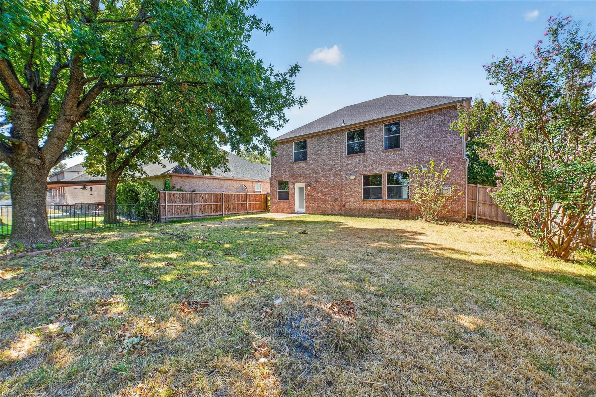 Newcastleton Ln, Rowlett, TX 75089
