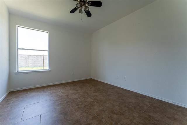 Bluefield Ln, Grand Prairie, TX 75052