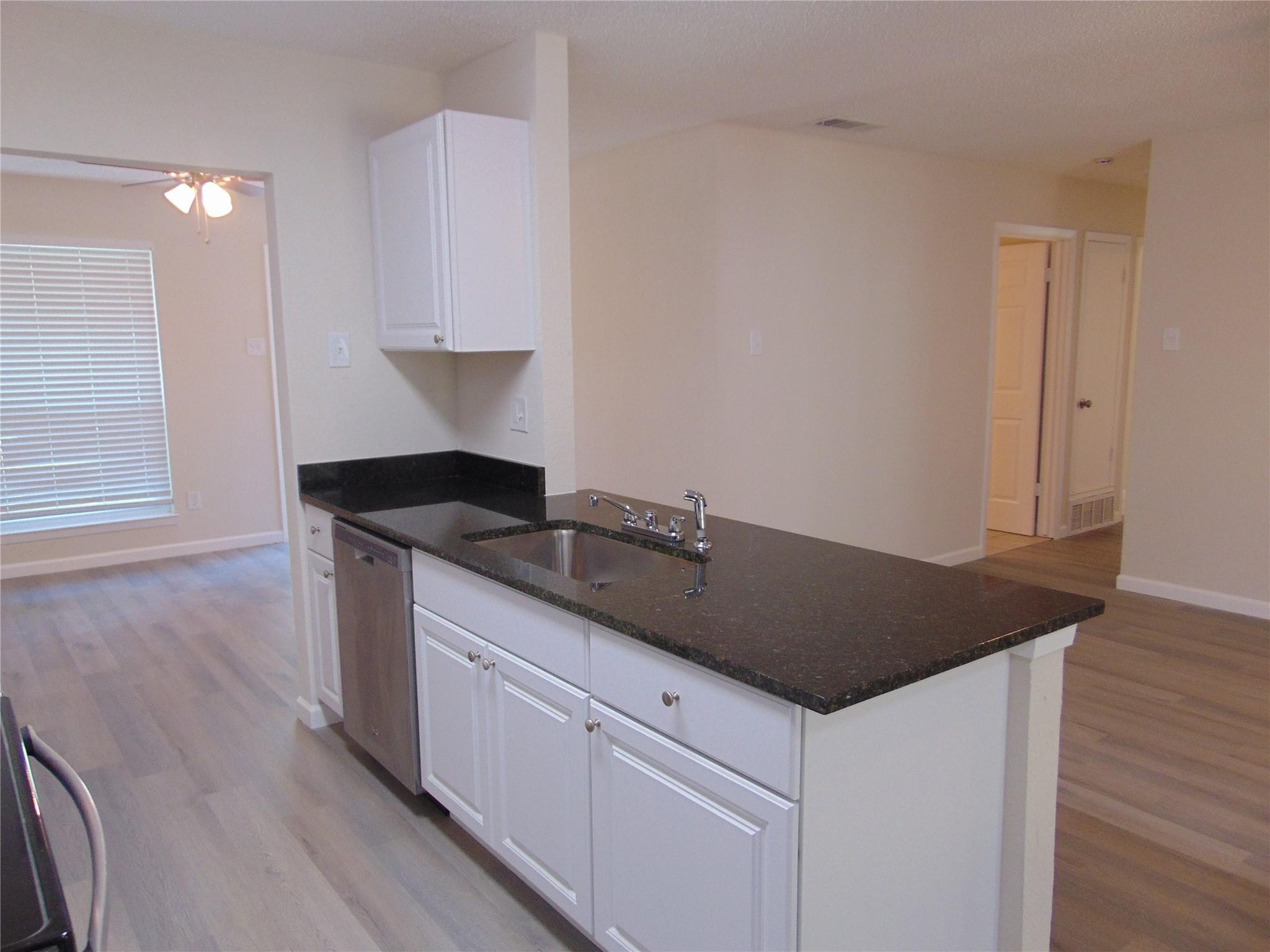 Mars Dr, Cedar Hill, TX 75104