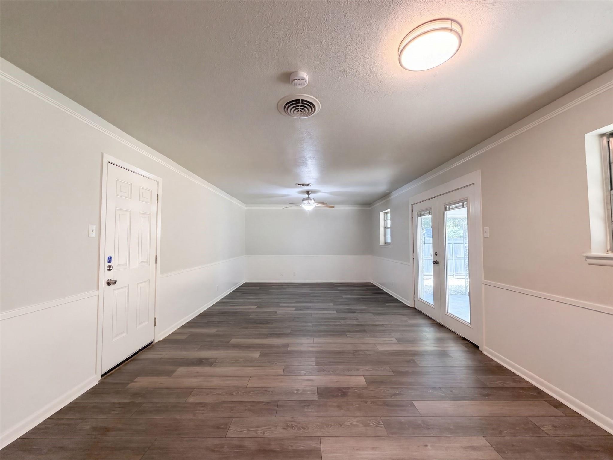 Bonnie Wayne St, Haltom City, TX 76117