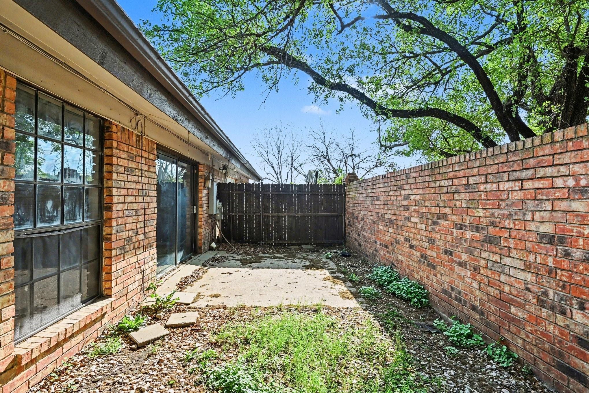 Post Oak Ter, Fort Worth, TX 76112 #1