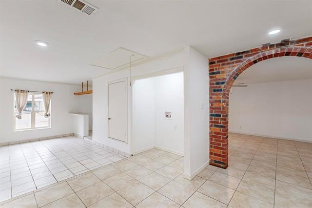 Knight Dr, Balch Springs, TX 75180