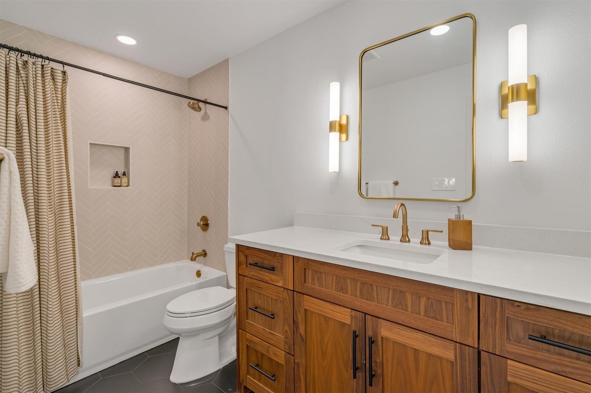 Lakenheath Pl, Dallas, TX 75204