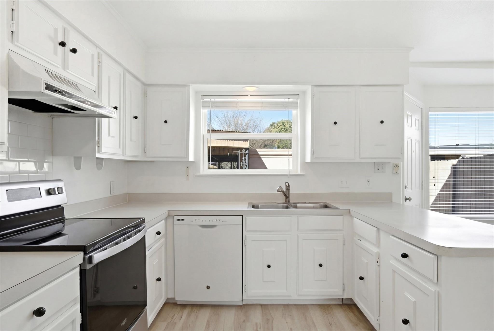 Marina Dr, Garland, TX 75043