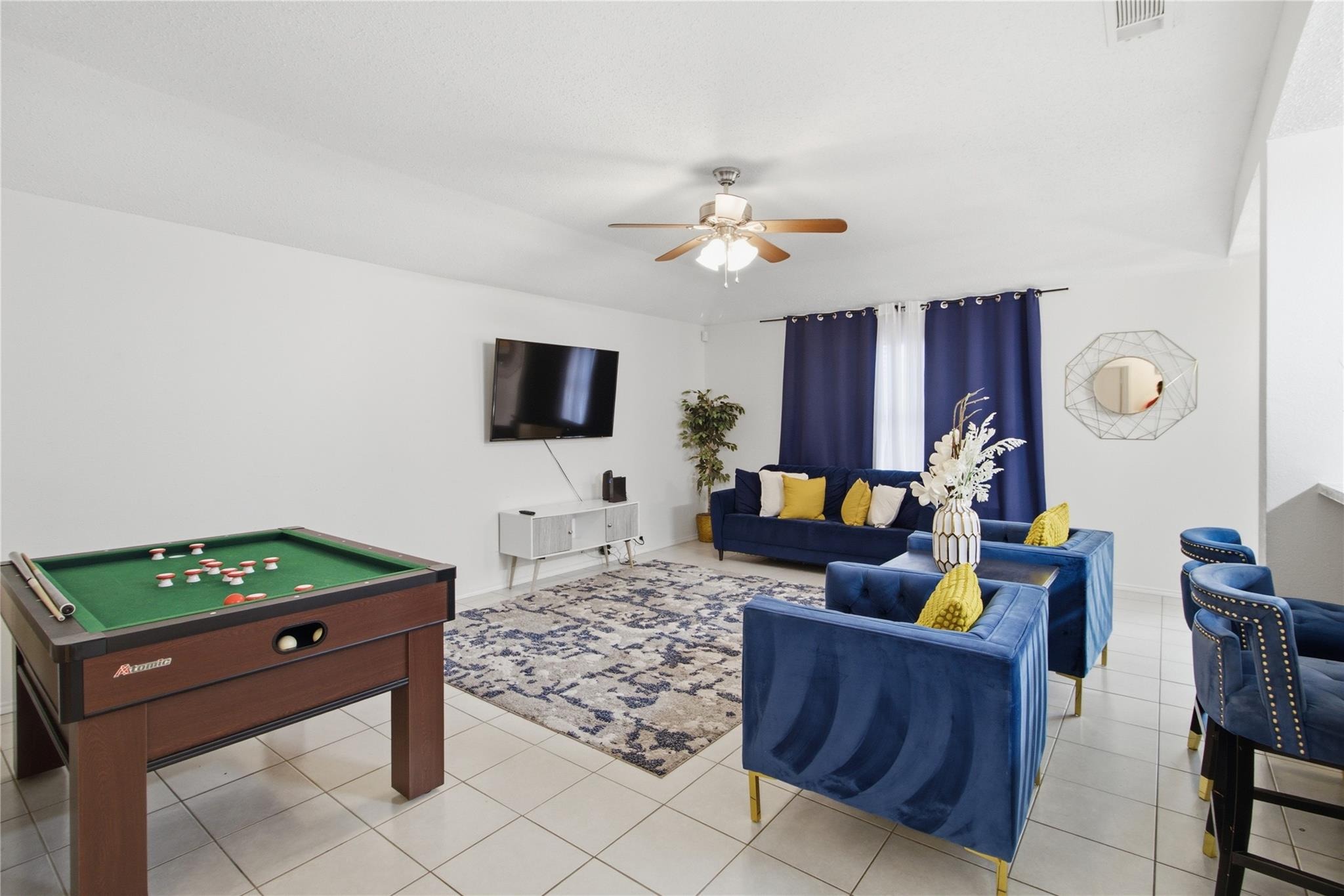 Lanyon Dr, Dallas, TX 75227