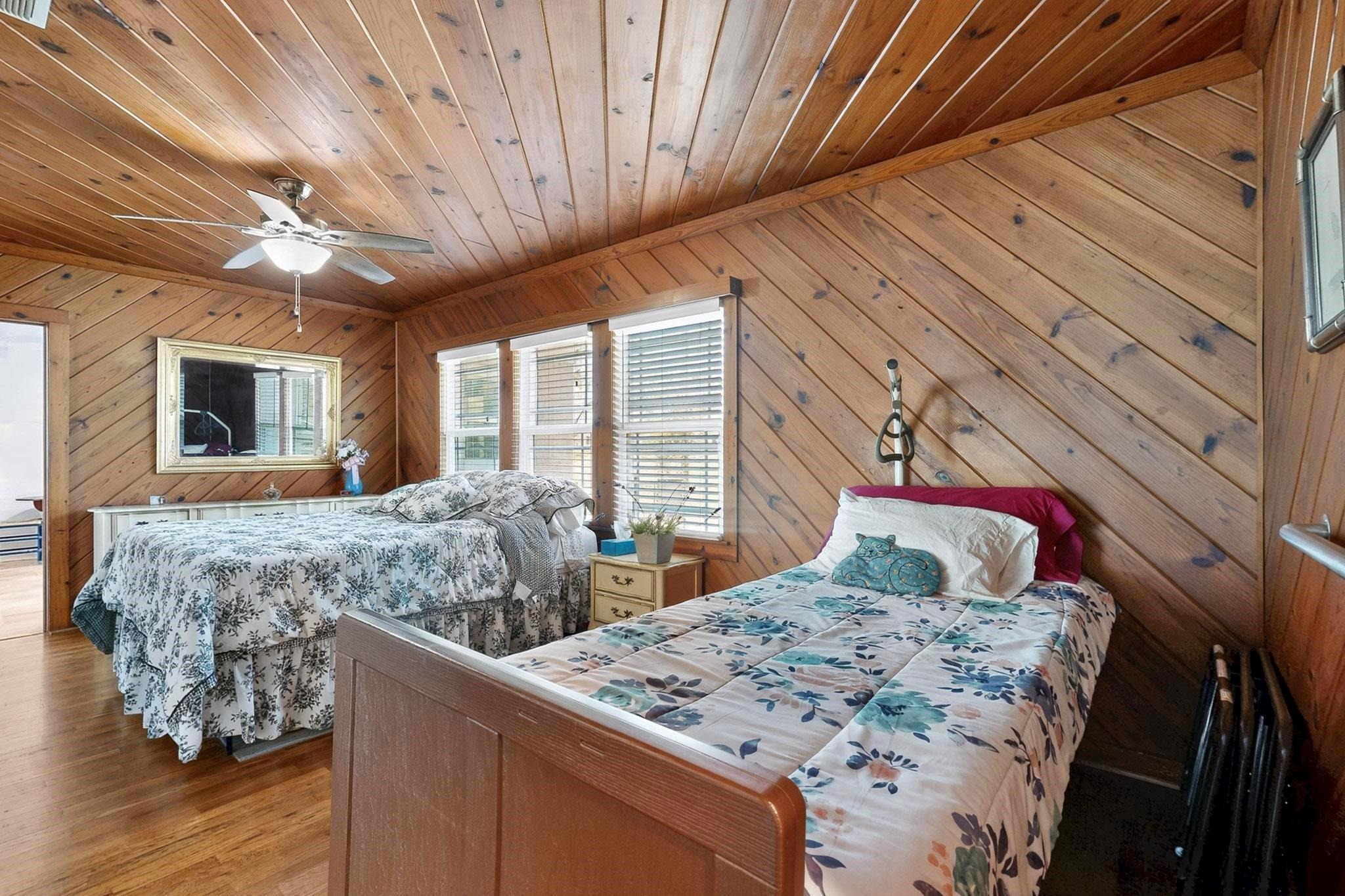 Frank St, Grand Saline, TX 75140