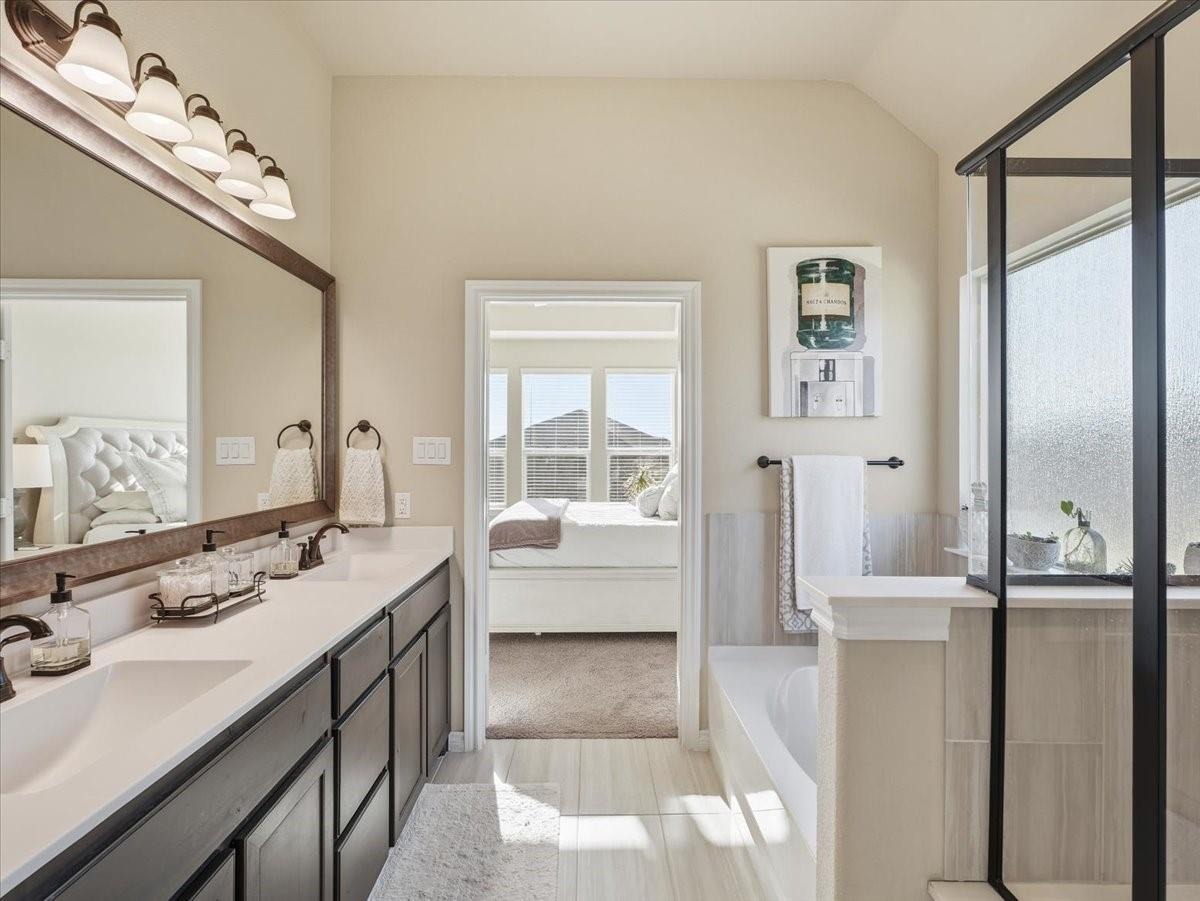 Molly Anita Dr, Joshua, TX 76058 #1