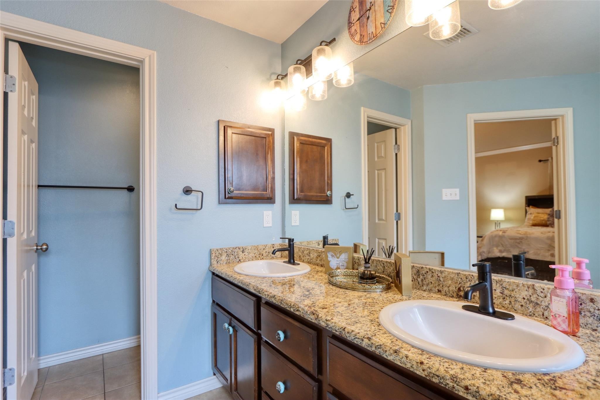 Heston Cir, Waco, TX 76706 #1