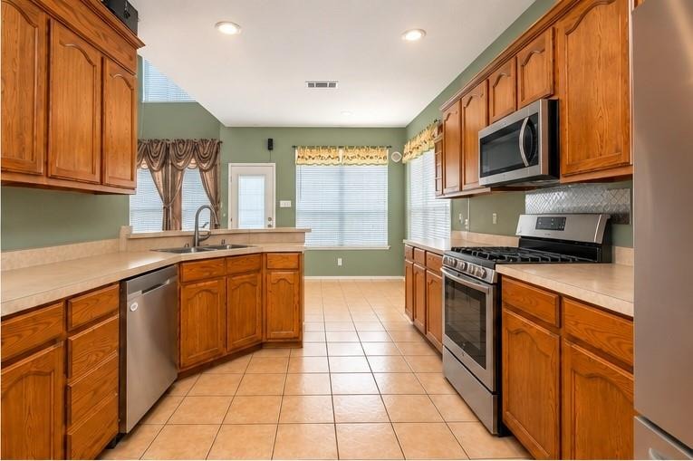 Redeagle Creek Dr, Fort Worth, TX 76179